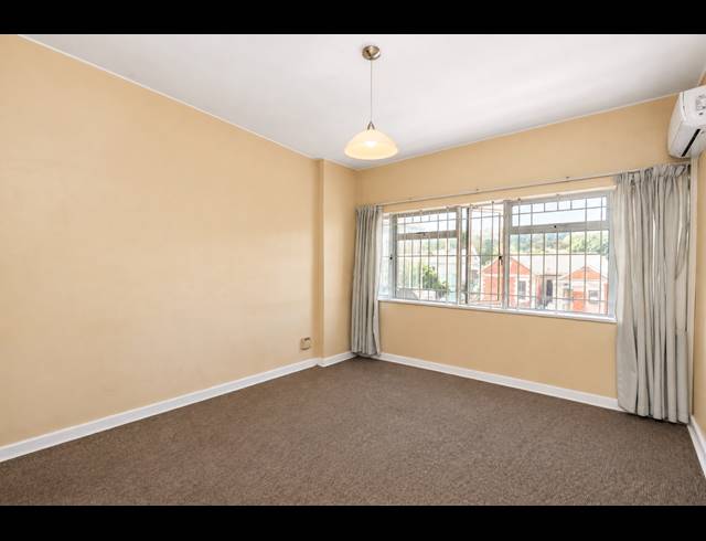 1.5 BEDROOM APARTMENT FOR SALE IN MORNINGSIDE